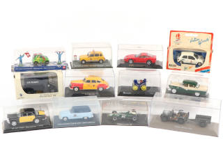 Lot 82 - DIVERS (12)