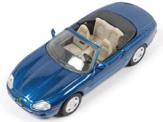 Lot 132 - DIVERS (16)