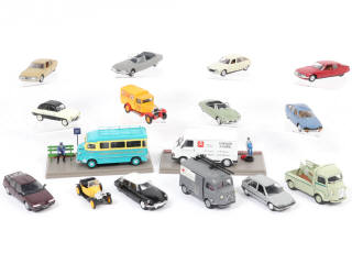 Lot 126 - DIVERS (16)