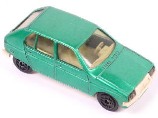 Lot 128 - DIVERS (16)