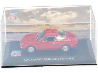 Lot 93 - DIVERS (12)