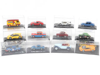 Lot 91 - DIVERS (12)