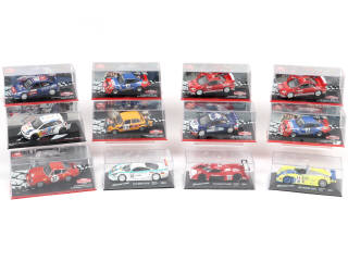 Lot 108 - DIVERS (12)