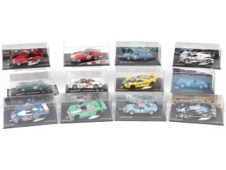 Lot 106 - DIVERS (12)