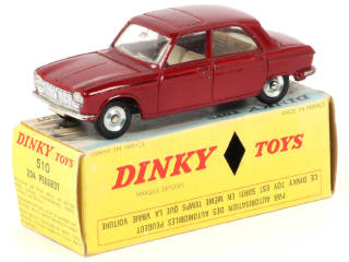 Lot 235 - DINKY TOYS (FRANCE) (1)