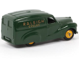 Lot 165 - DINKY TOYS (GB) (1)
