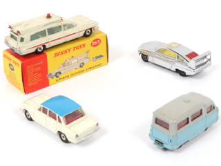 Lot 206 - DINKY TOYS (GB) (4)