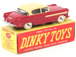 Lot 183 - DINKY TOYS (GB) (1)