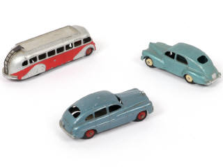 Lot 282 - DINKY TOYS (FRANCE) (3)