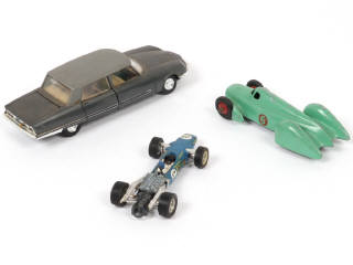 Lot 284 - DINKY TOYS (FRANCE) (3)
