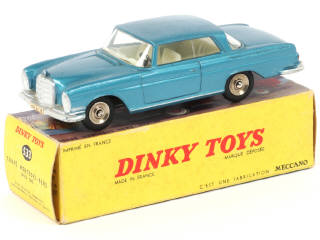 Lot 306 - DINKY TOYS (FRANCE) (1)