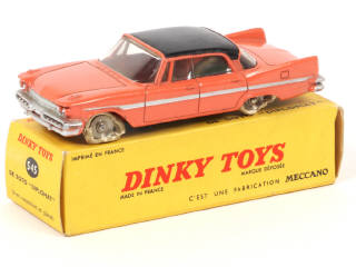 Lot 329 - DINKY TOYS (FRANCE) (1)