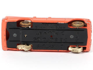 Lot 329 - DINKY TOYS (FRANCE) (1)