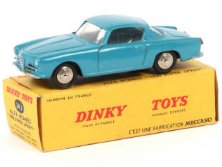Lot 220 - DINKY TOYS (FRANCE) (1)
