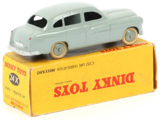 Lot 224 - DINKY TOYS (FRANCE) (1)