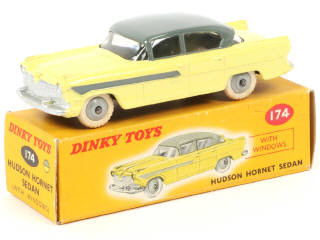 Lot 103 - DINKY TOYS (GB) (1)