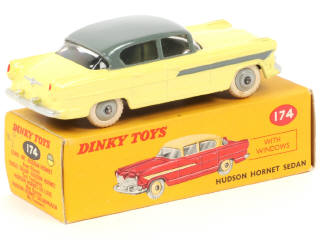 Lot 103 - DINKY TOYS (GB) (1)