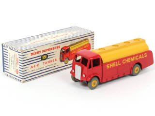 Lot 156 - DINKY TOYS (GB) (1)