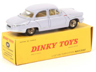 Lot 330 - DINKY TOYS (FRANCE) (1)