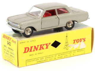 Lot 320 - DINKY TOYS (FRANCE) (1)