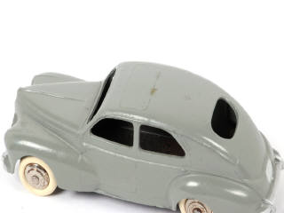 Lot 181 - DINKY TOYS (FRANCE) (1)