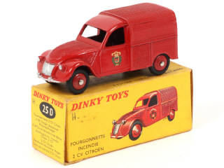 Lot 394 - DINKY TOYS (FRANCE) (1)