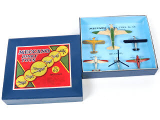 Lot 337 - DINKY TOYS (FRANCE) (1)