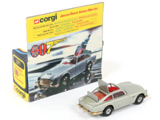 Lot 237 - CORGI TOYS (GB) (1)