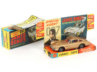 Lot 235 - CORGI TOYS (GB) (1)