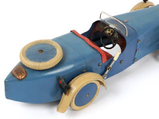 Lot 84 - MECCANO (FRANCE) (1)