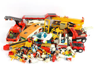 Lot 17 - PLAYMOBIL (ALLEMAGNE) (100)