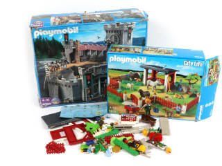 Lot 24 - PLAYMOBIL (ALLEMAGNE) (2)