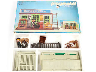 Lot 23 - PLAYMOBIL (ALLEMAGNE) (2)