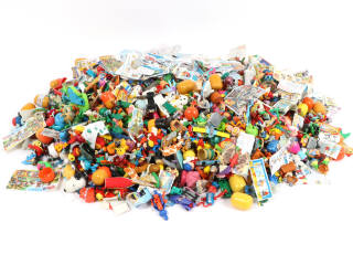 Lot 206 - KINDER SURPRISE (1)