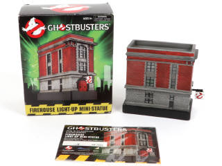 Lot 155 - DIAMOND SELECT TOYS (USA) (1)