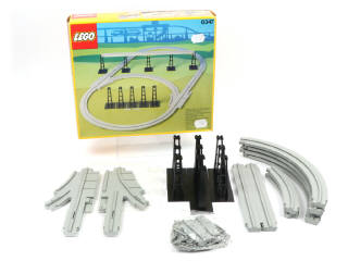 Lot 38 - LEGO (DANEMARK) (1)