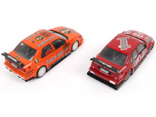 Lot 44 - UT MODELS (CHINE) (2)