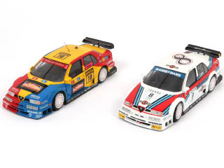 Lot 45 - UT MODELS (CHINE) (2)