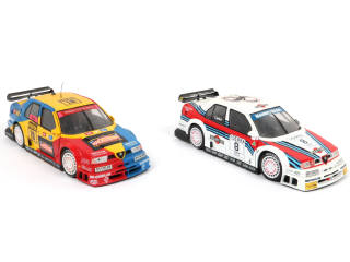 Lot 45 - UT MODELS (CHINE) (2)