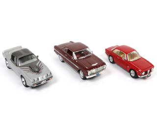 Lot 61 - ROAD SIGNATURE (CHINE) (3)