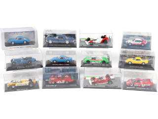 Lot 219 - DIVERS (12)