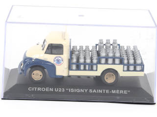 Lot 201 - DIVERS (9)