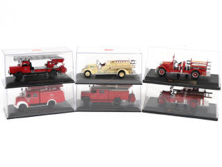 Lot 242 - SIGNATURE MODELS (CHINE) (6)