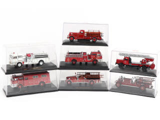 Lot 243 - SIGNATURE MODELS (CHINE) (7)