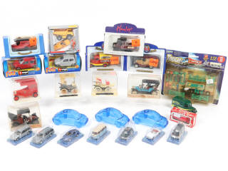 Lot 228 - DIVERS (20)
