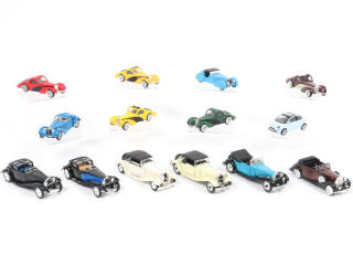 Lot 145 - DIVERS (14)