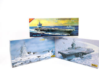 Lot 25 - DIVERS (3)