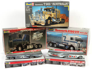 Lot 55 - REVELL (USA) (5)