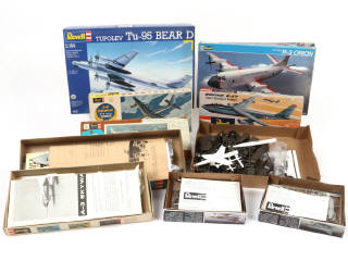 Lot 58 - REVELL (USA) (14)