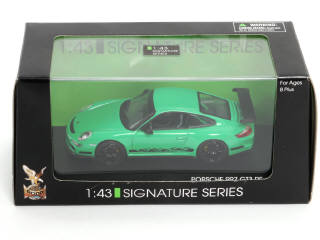 Lot 137 - DIVERS (12)